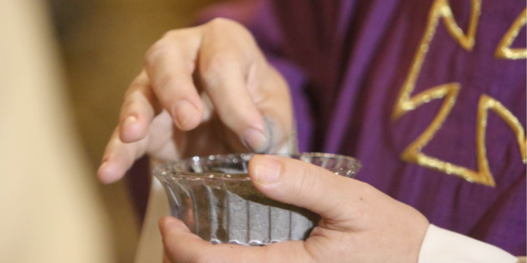 • Guadalupe Informa Miércoles-de-ceniza-2026-cuaresma-2026-imposición-de-ceniza-catedral-de-monterrey • Guadalupe Informa