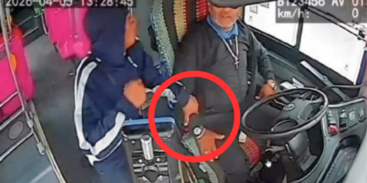 Imágenes De Como El Pasajero Agrede a Chofer De La Ruta 228 En Guadalupe Tras Discusión • Guadalupe Informa