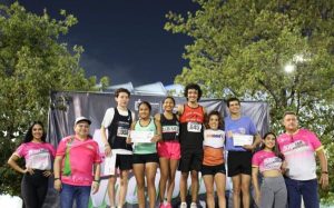 el-Gobierno-de-Guadalupe-convoco-a-mas-de-mil-600-corredores-en-el-exterior-del-Estadio-BBVA-para-participar-en-el-evento-deportivo-del-5K-Nocturno