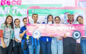 Entrega-DIF-Guadalupe-Beca-Mi-Transporte-a-estudiantes